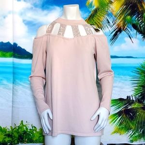 BELLDINI mack neck studded cold shoulder sweater  size XL